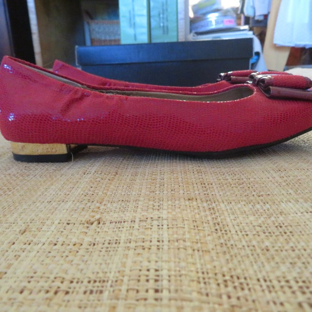 NWOT Red MeToo Leather Flats with a Bow Sz 7.5 - Picture 6 of 11